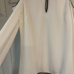 Banana Republic - Cut out shoulder, long sleeve